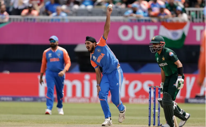 India Defeats Pakistan in Thriller