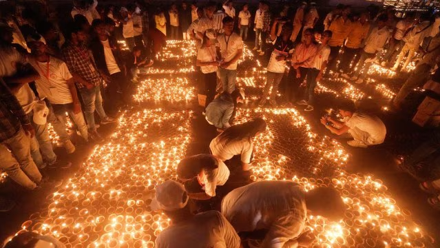 Deepotsav 2024: Yogi Brings Mathura, Kashi to Ayodhya